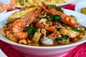 Traditional Emirati Seafood Feasts: Recipes & Cultural Insights