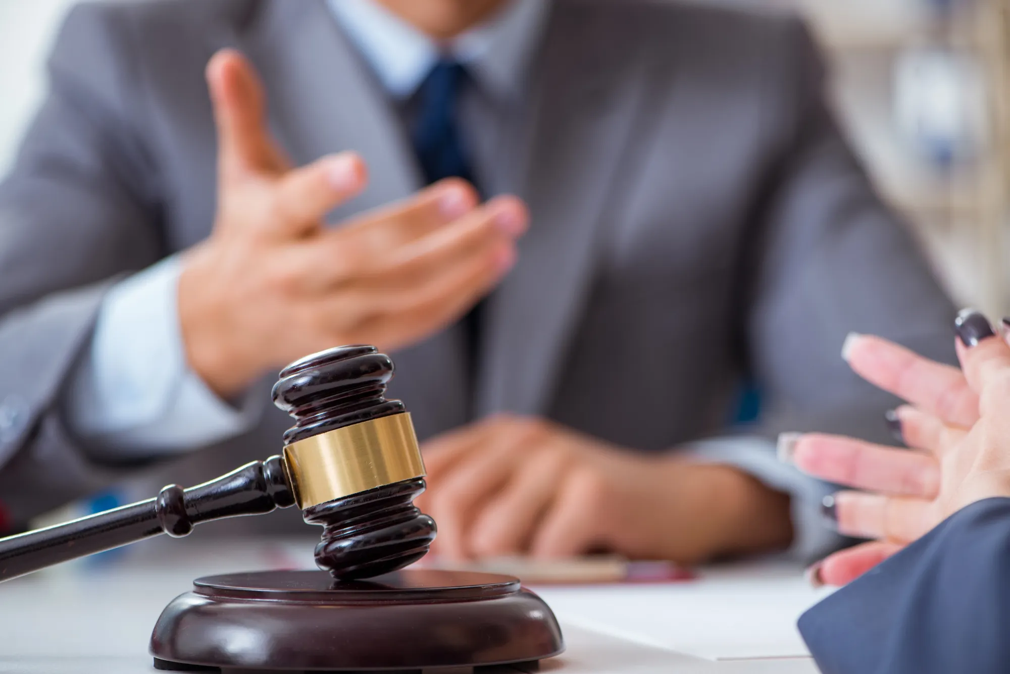 Can Real Estate Lawyers in Dubai Help with Landlord and Tenant Laws